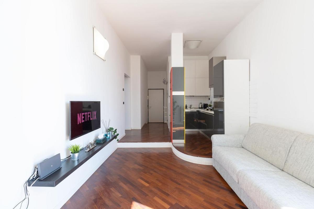 Ale Apartment Castello Imperatore -Parking Disponibile- Прато Екстериор снимка