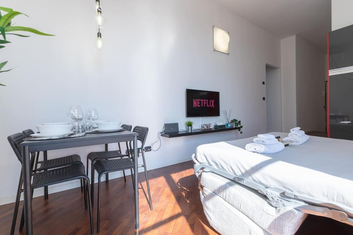 Ale Apartment Castello Imperatore -Parking Disponibile- Прато Екстериор снимка